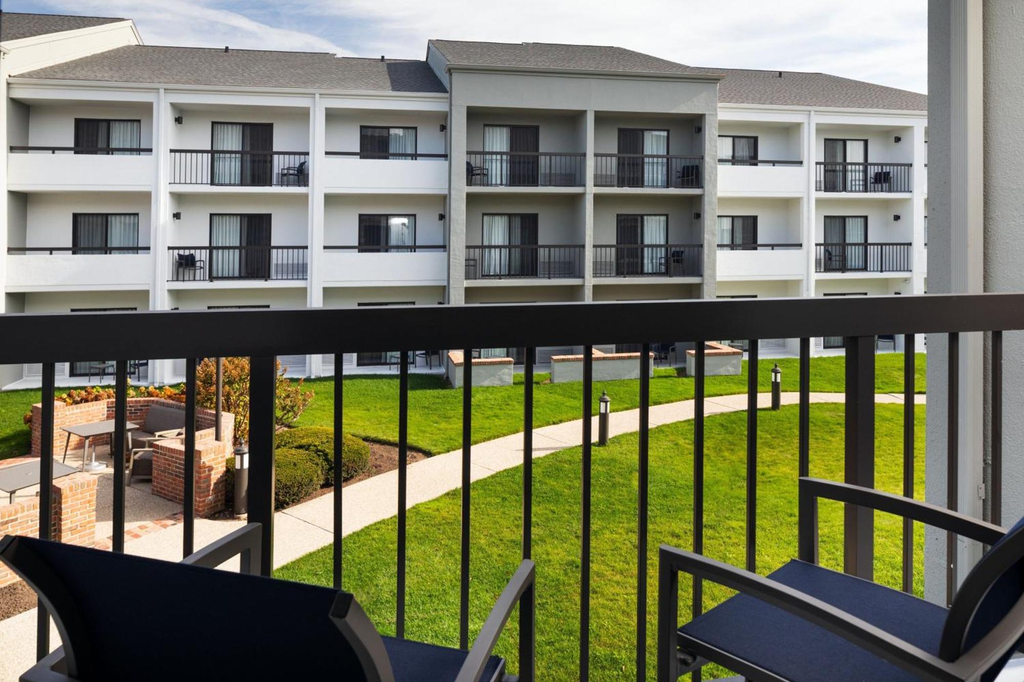 Courtyard By Marriott Chicago Waukegan / Gurnee Hotel Exterior foto