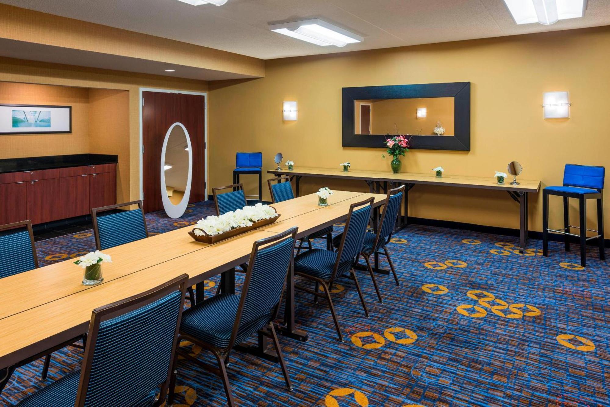 Courtyard By Marriott Chicago Waukegan / Gurnee Hotel Exterior foto